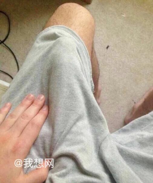一個(gè)害羞的18cm吧？18cm+滾床單感覺很痛，男生18cm長黑粗硬圖片